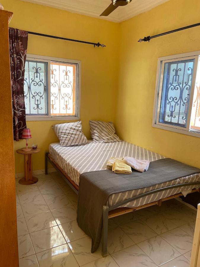 The Compound Bed & Breakfast Bijilo Exterior photo